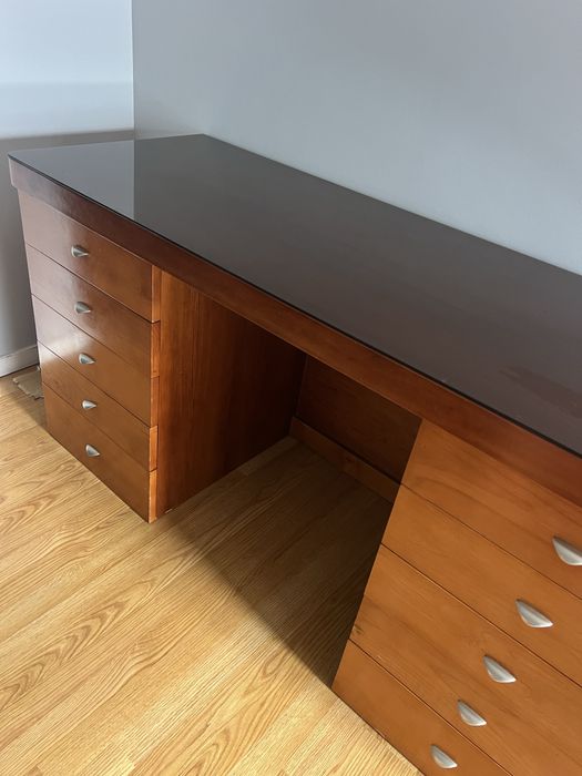 Secretária em madeira maciça -