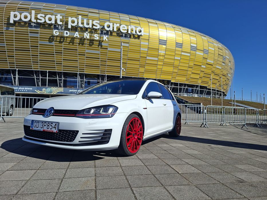 Golf GTI 7 Panorama. Negocjuj i kup 230 koni