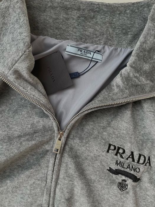 Костюм Premium Prada з якісного велюру в чорному та сірому кольорі