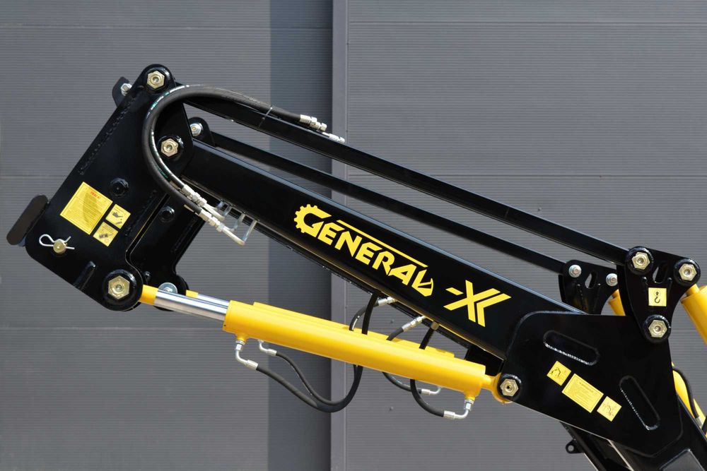 Фронтальний навантажувач General-Х | 2000 кг | Від виробника