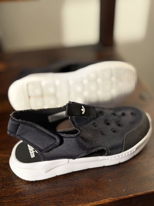 Сандалии Adidas. Размер 33