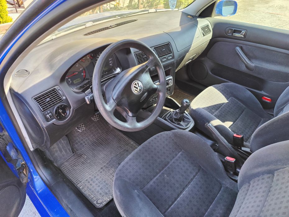 Sprzedam Volkswagen Golf IV z 2000 roku