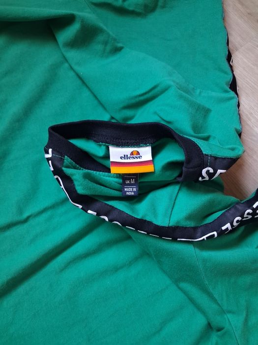 Продам дуже класну оригінальну чоловічю футболку ellesse