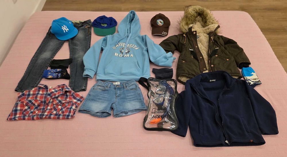 Vendemos várias peças de roupa de criança de menino