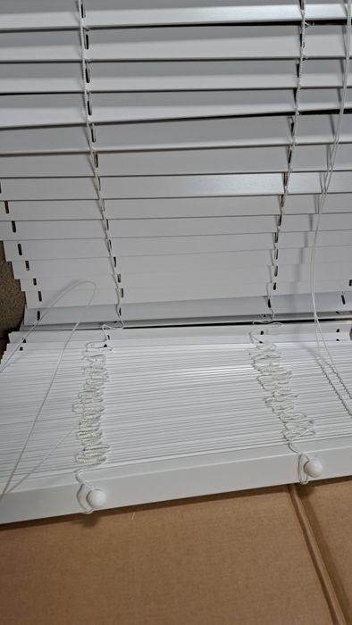 Sprzedam nowe żaluzje- białe  drewniane.