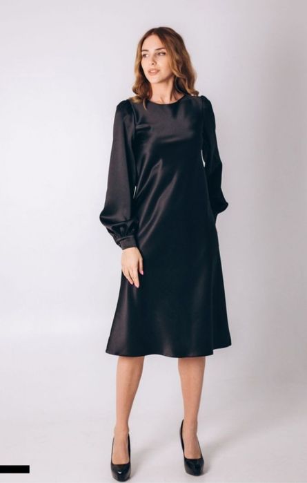 Нова шовкова сукня