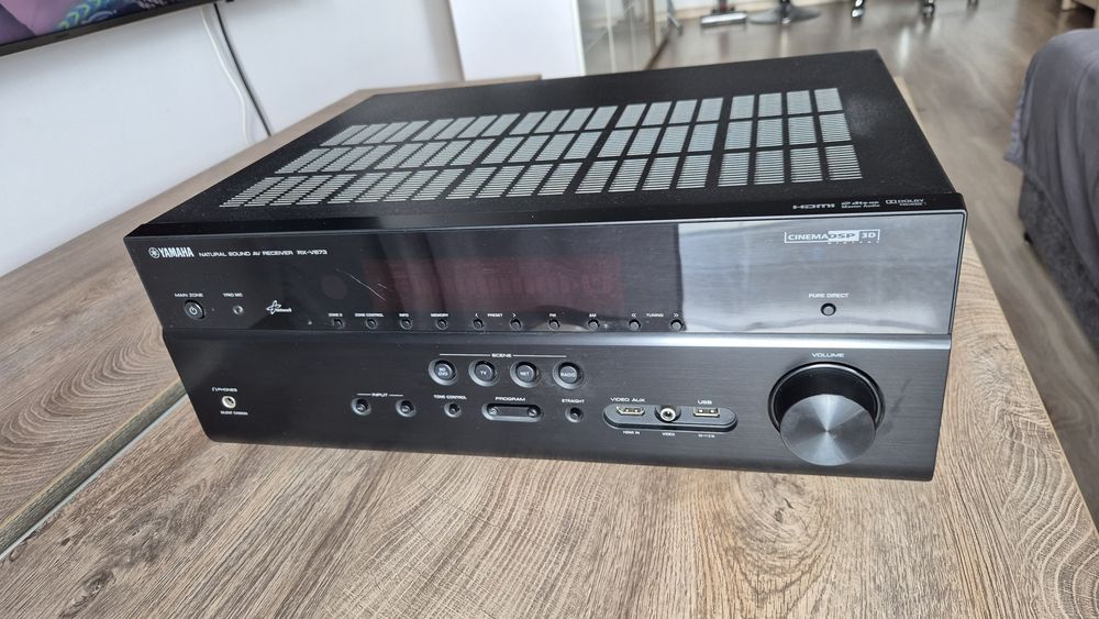 Yamaha RX - V673