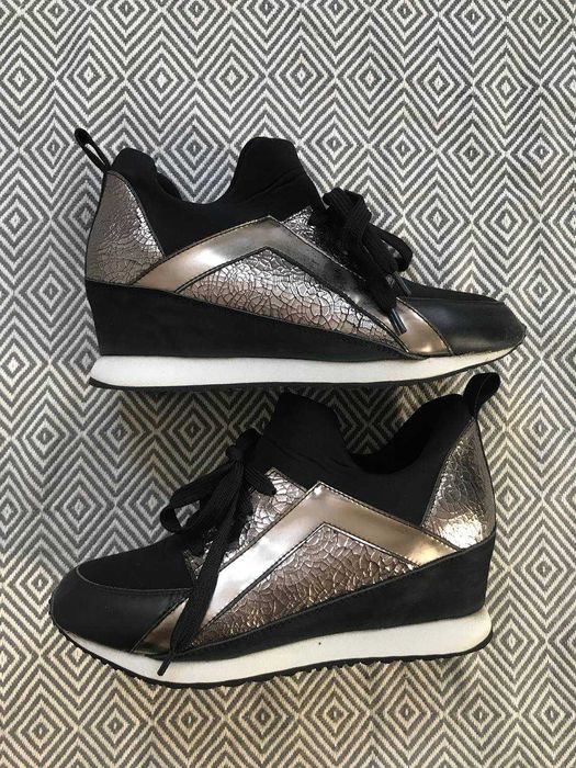 Взуття Estro б/У