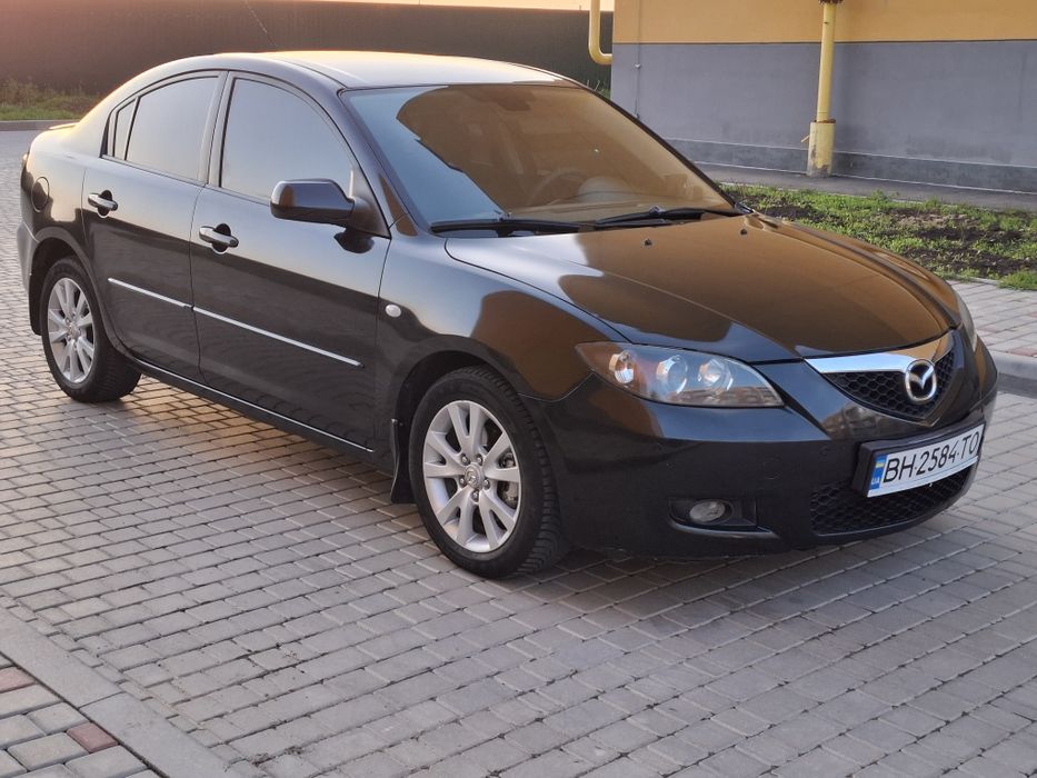 Мазда 3  MAZDA 3 автомат