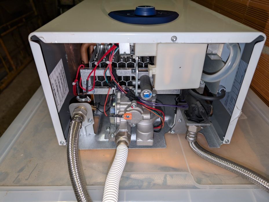 Esquentador gás 11L Ariston Blue Control