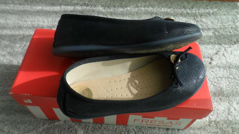 Sandálias Conguitos nº29 usadas