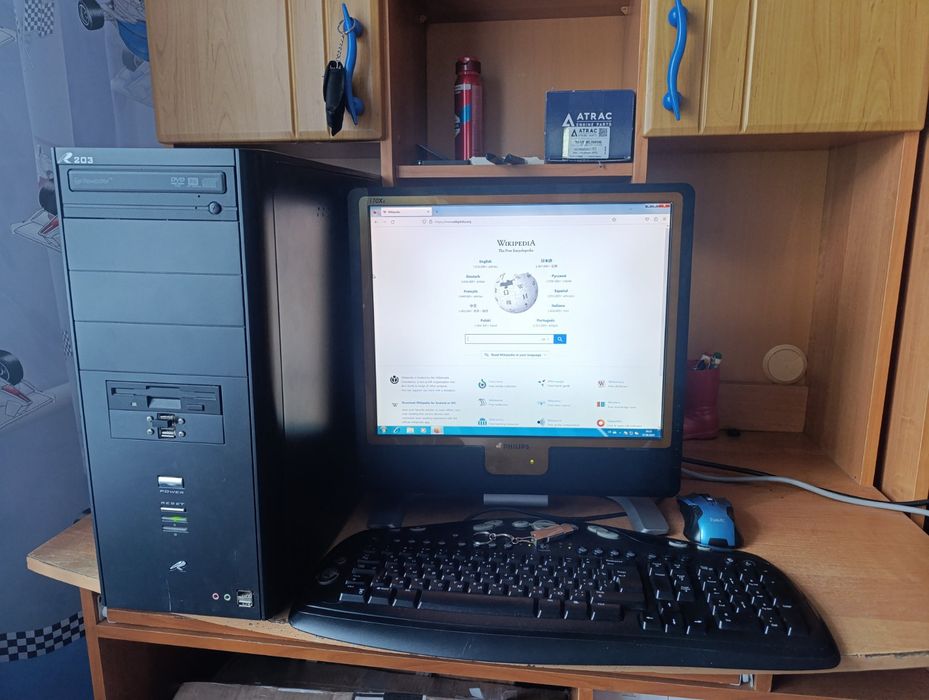 Комп'ютер в зборі в хорошому стані