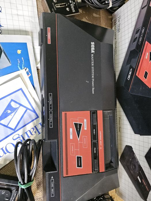 Consola master system I  com caixa