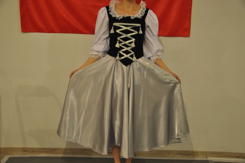 Strój szlachecki damski