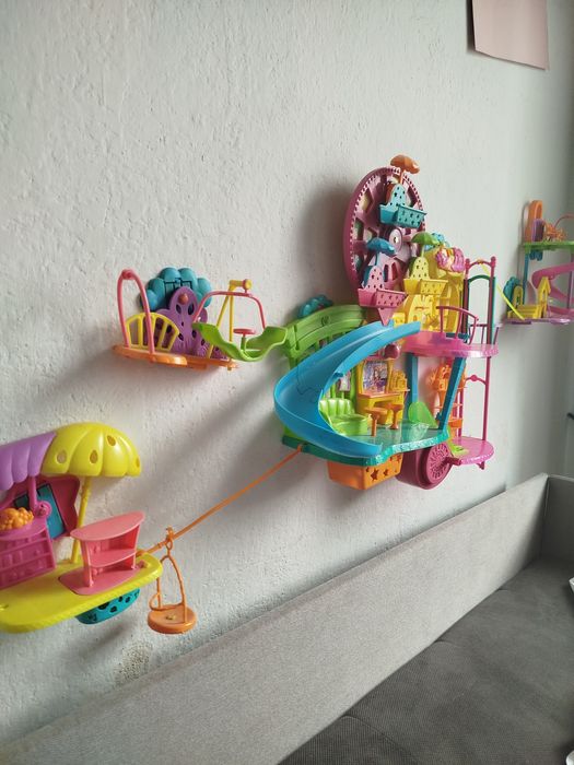 Polly Pocket brand woll