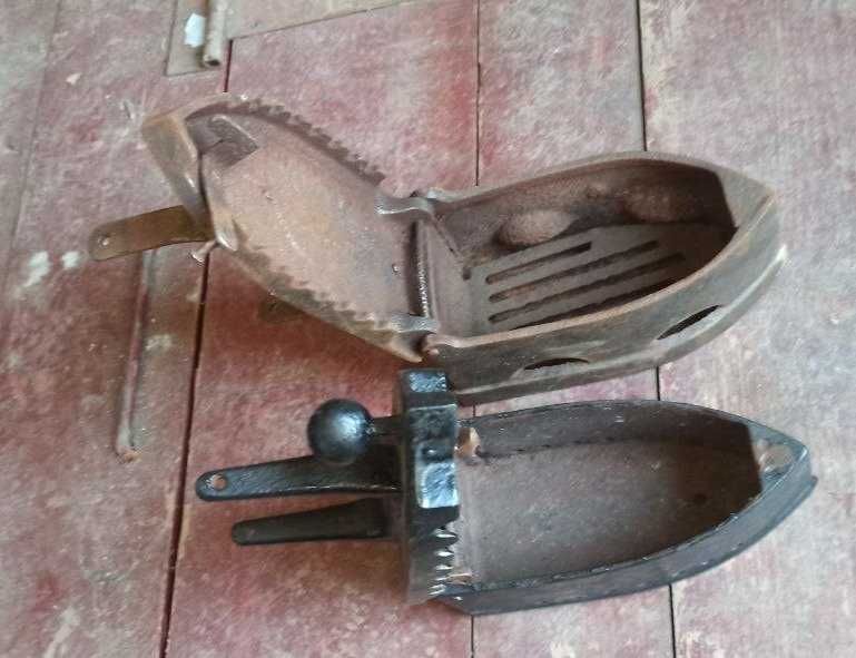 Старинный Утюг на дровах углях ретро утюг Царский