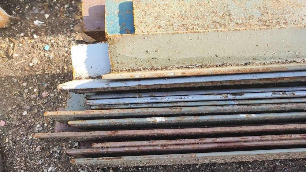 Уголки побутові.