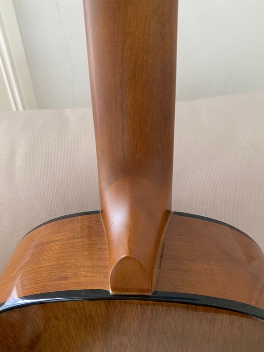 Guitarra Yamaha 2/4 nova