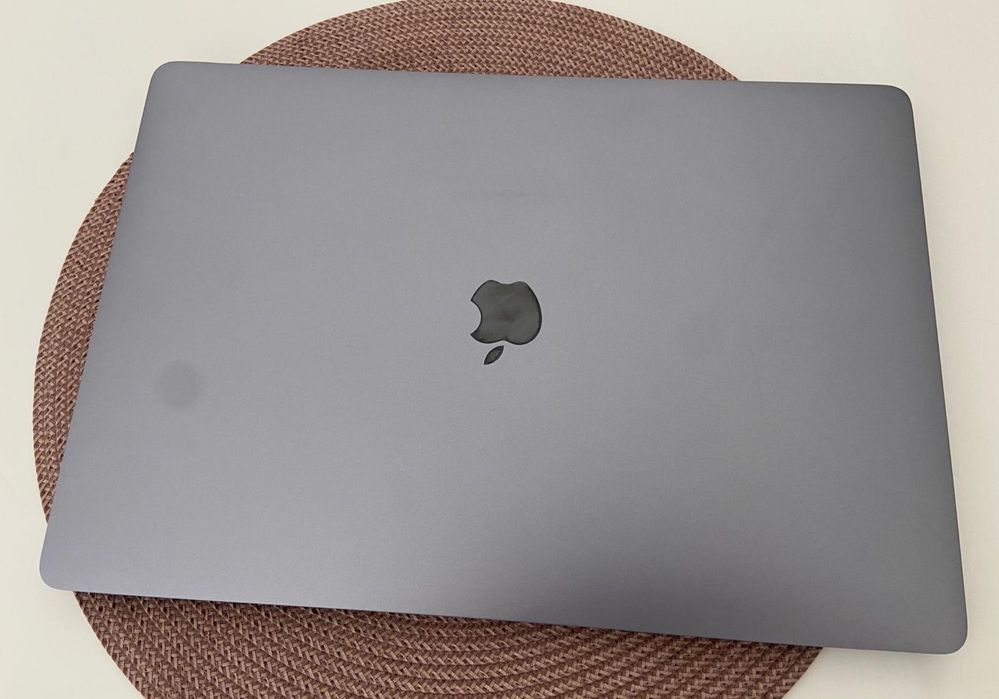 MacBook Pro 16" 2019, Core i9, 16 GB RAM, 1 TB SSD64752247966082123