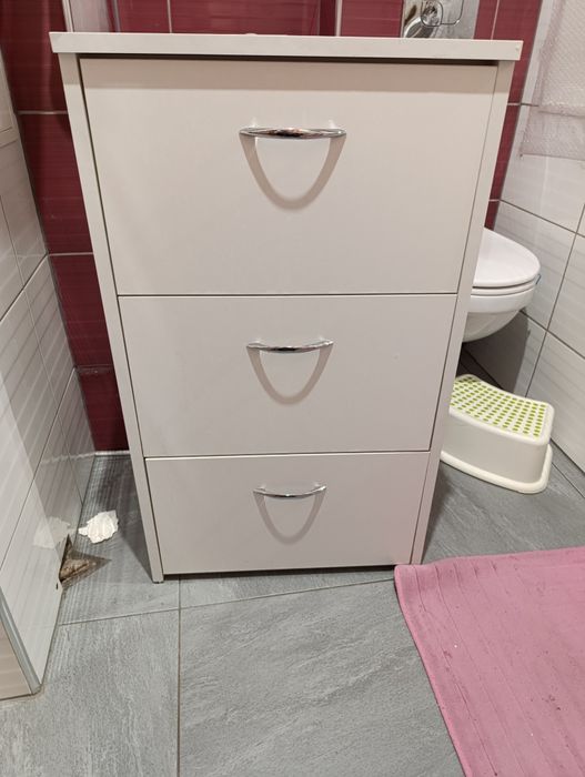 Szafka biała z szufladami