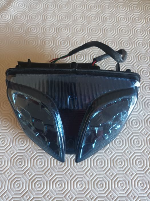 Farol trazeiro suzuki gsxr 1000 ano 2009