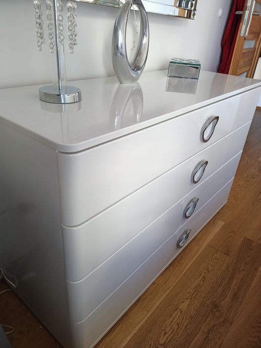 Komoda biała lakier  130 x 80 x 50 cm Promocja !!!
