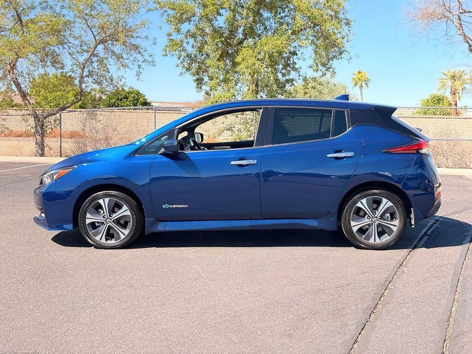 Nissan LEAF      2019