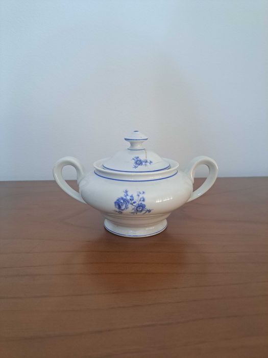 Conjunto de Chá em Porcelana Portuguesa – Vintage