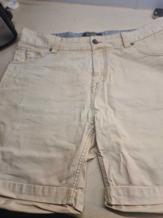 Calções ganga bege da Pull & Bear