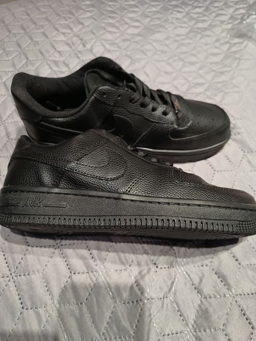 Sportowe czarne buty