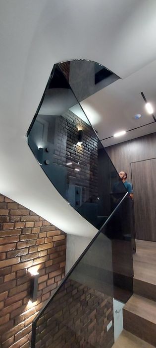 Душова кабіна, перегородки перила двері із загартованого скла