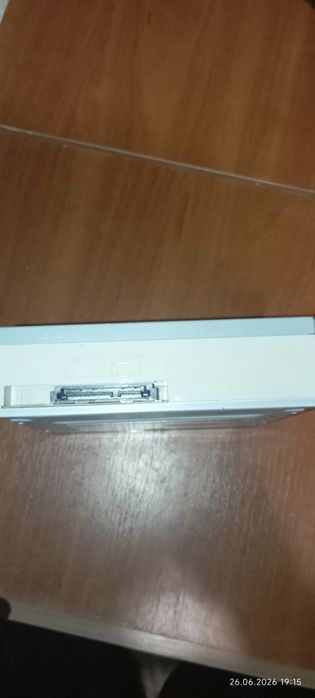 Продаю ASUS DRW-24B5ST