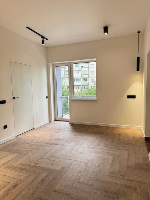 Продається простора 2-кімнатна квартира в новобудові