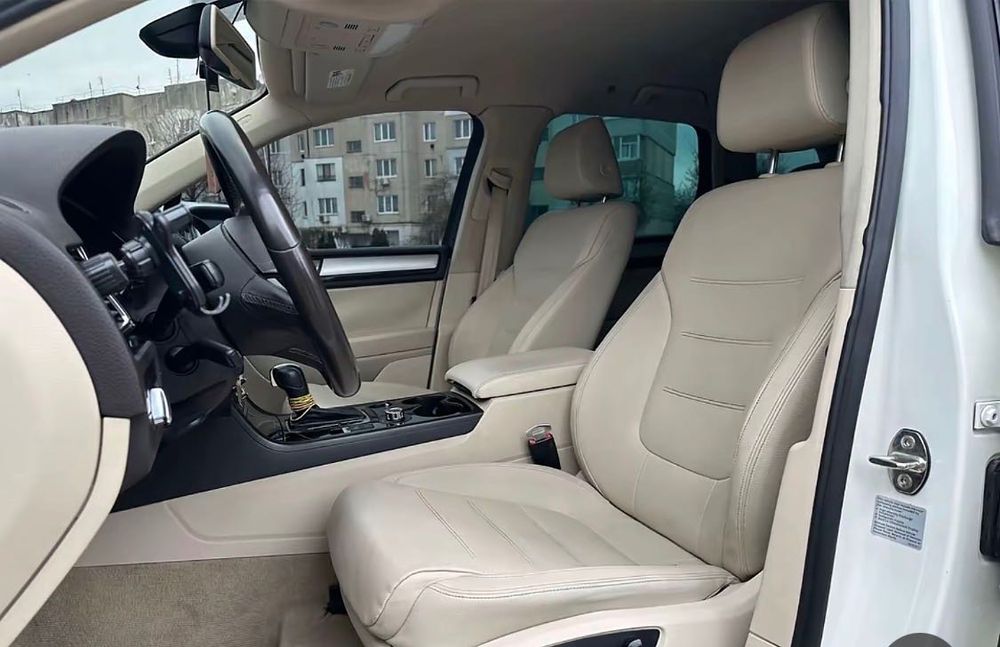 Volkswagen Touareg 2011 VIN WVGFK9BP3BD004425 фото оголошення 13 з 23