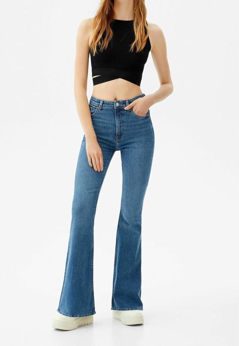 Джинси кльош Bershka