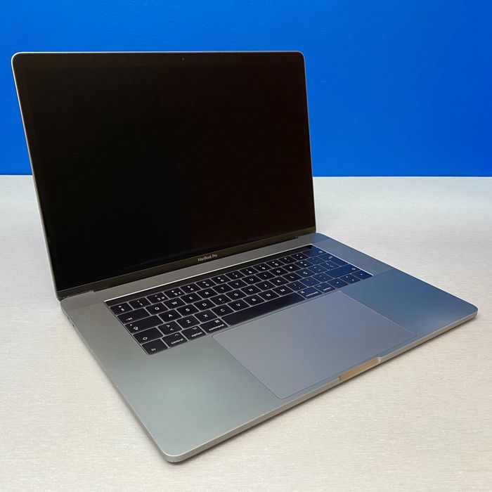 Apple MacBook Pro 15" Touch Bar - A1707 | Mid 2017 | i7/16GB/256GB SSD