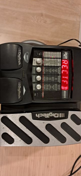 Digitech RP 255 multiefekt cyfrowy interfejs