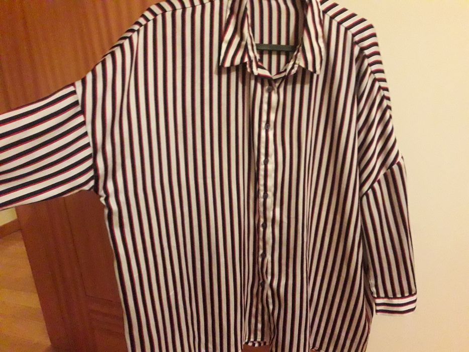 Blusa cetim Stradivarius