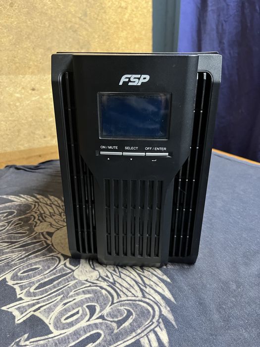 Продам безперебойник FSP