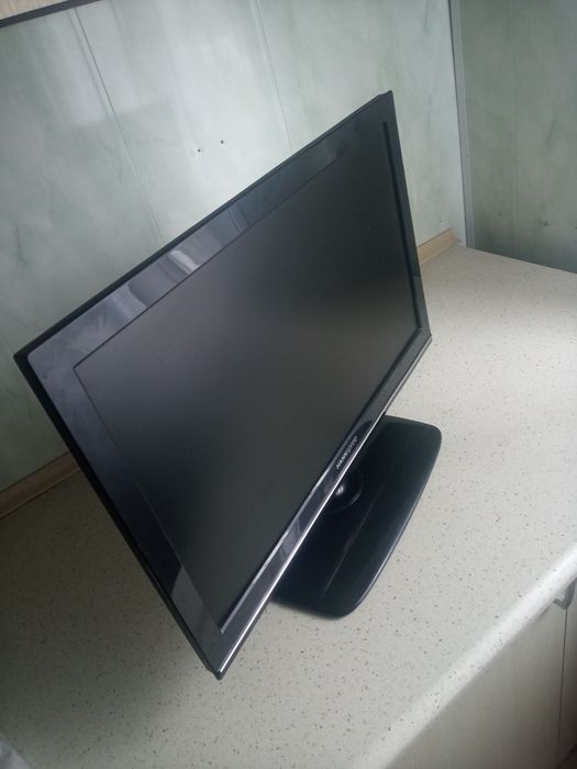 Telewizor hannspree 22 cale używany