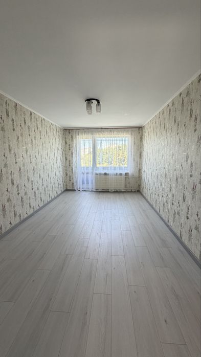 Продам двух комнатную квартиру ул. Космонавтов