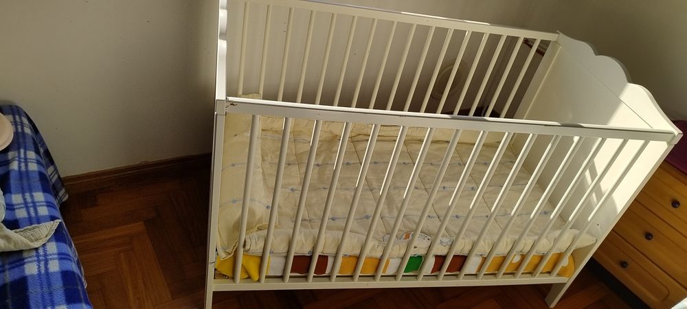 Cama para criança com colchão