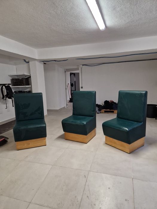 3 cadeiras de pele semi-novas Ideais para receção, salão ou barbearia