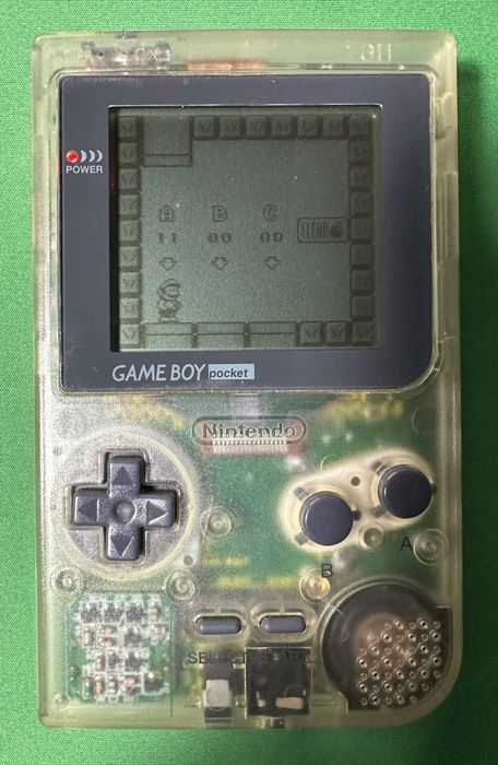 GAME BOY pocket + Super Mario Land 2 - 6 Golden Coins