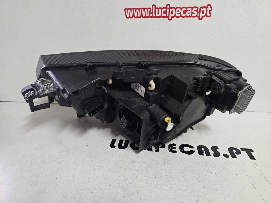 Ótica Direita VW ID 4 (23/+) Full-Led