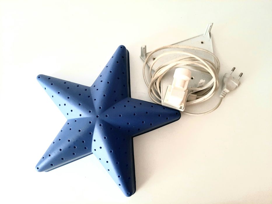 Candeeiro de parede IKEA em forma de estrela