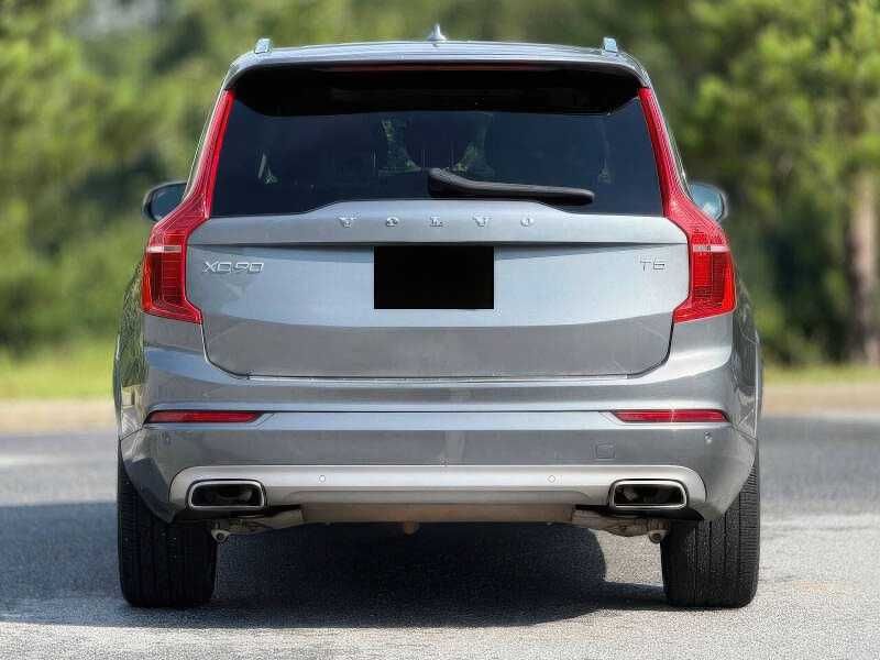 2020 Volvo XC90 T5 Momentum