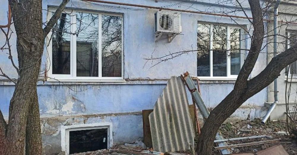 продам 2 к\к 53 м з цокольним приміщенням та ділянкою 2 сот Стар Центр