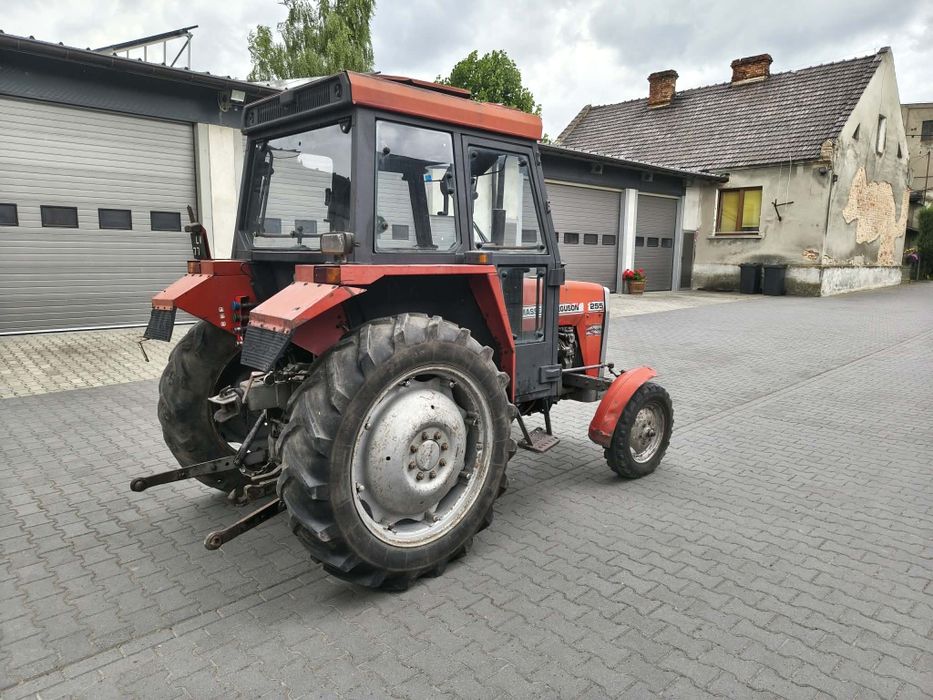 Massey Ferguson MF 255