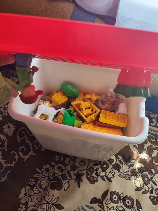 Конструктор для дівчаток Lego Duplo в контейнері